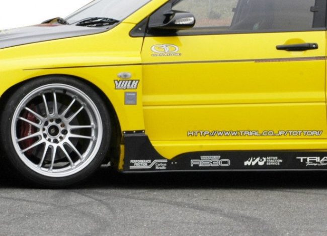 Varis Carbon Time Attack Underboard Airflow Guards for CT9A