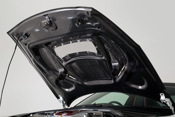 Varis Magnum Opus Cooling Bonnet Hood for EBA-R35 Nissan GT-R